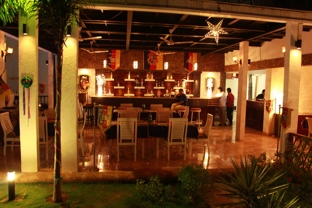 Paparazzi Resort Goa Restaurant
