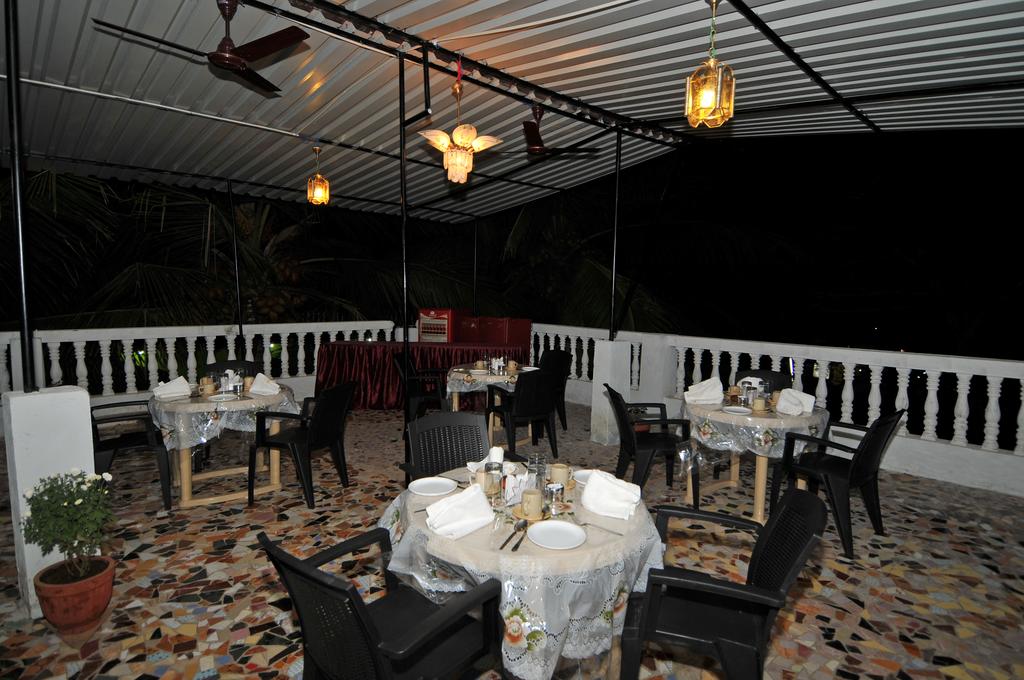 Sunrise Beach Resort Goa Restaurant