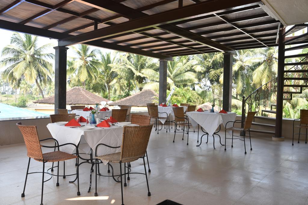 Coconut Grove Resort Goa Restaurant