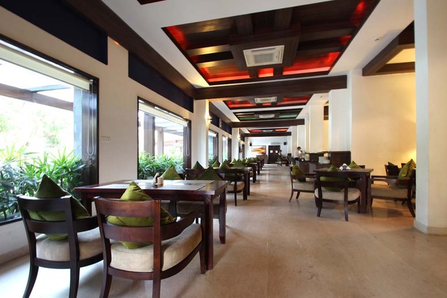 Nagoa Grande Resort And Spa Goa Restaurant