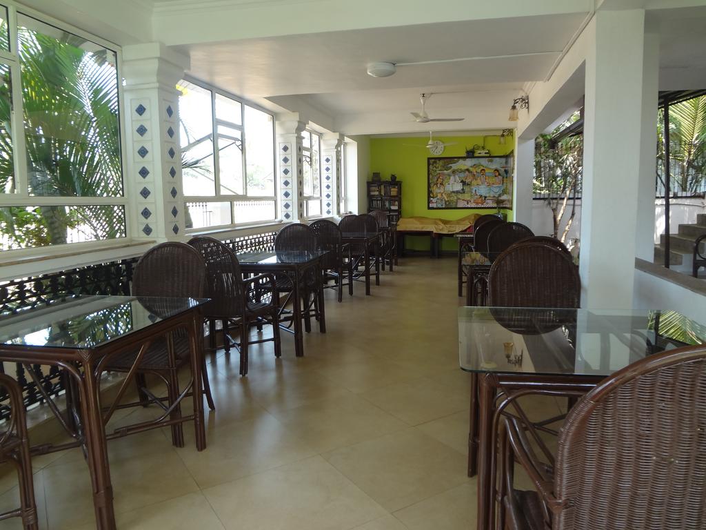 Coqueiral Beach Resort Goa Restaurant