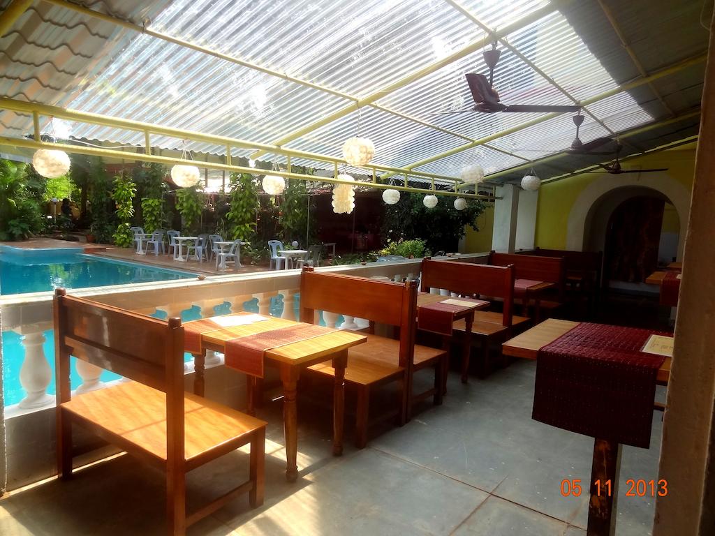 Poonam Village Resort Goa Restaurant